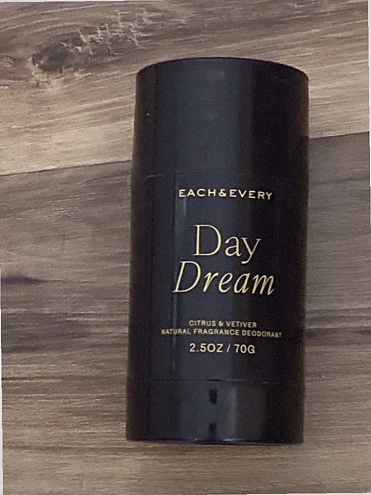 New Each & Every Day Dream 2.5 oz Citrus & Vetiver Natural fragrance deodorant￼